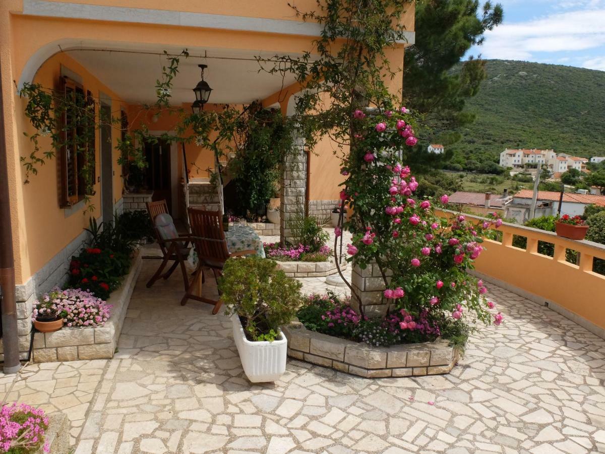 Apartmani Zorica Martinscica (Cres) Exterior foto